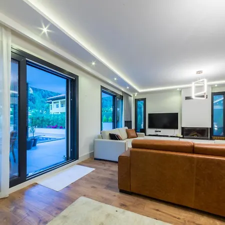 Villa Palmiye Icmeler Daily Weekly Rentals ヴィラ マルマリス