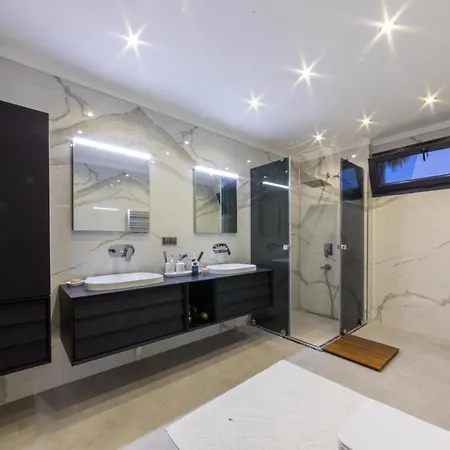 Villa Palmiye Icmeler Daily Weekly Rentals ヴィラ マルマリス