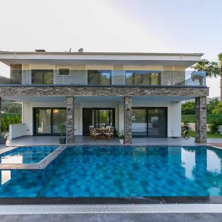 Villa Palmiye Icmeler Daily Weekly Rentals ヴィラ